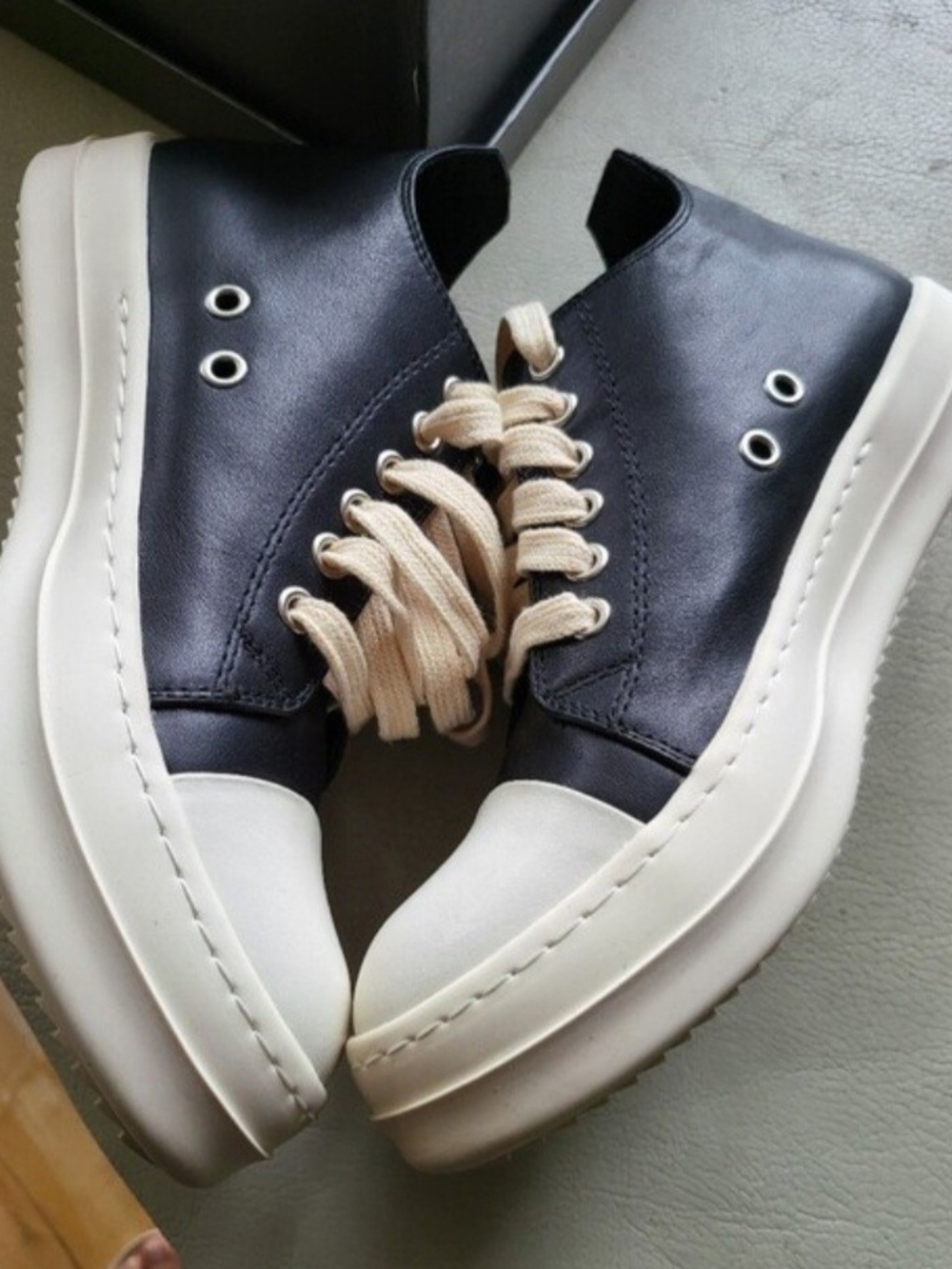 Rick Owens
Black Temple Low Sneakers